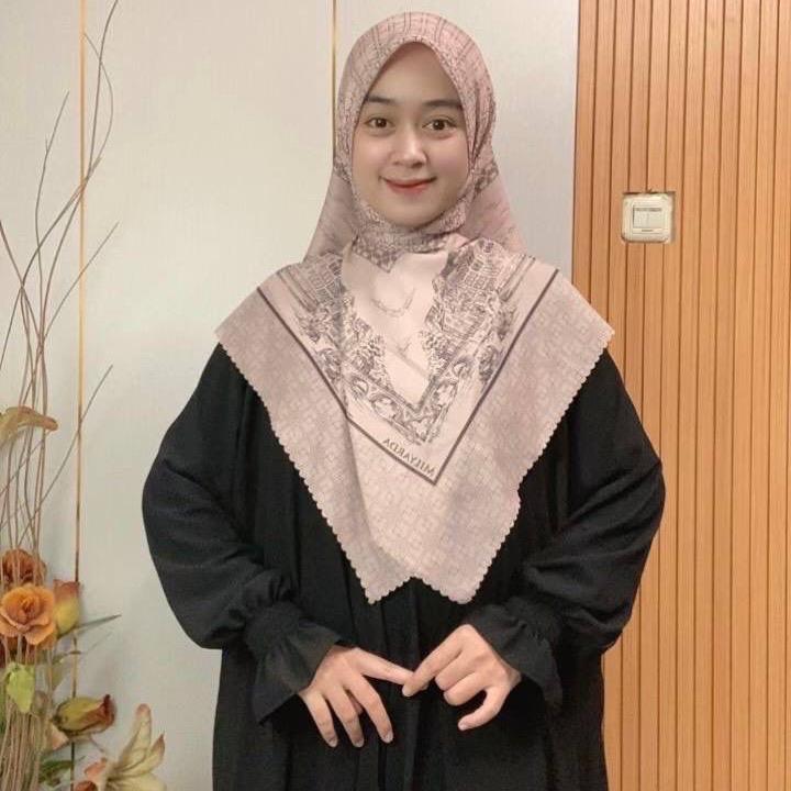 HOLLY LANE BAWAL POLYCOTTON WITH IN BUILT MAGNET