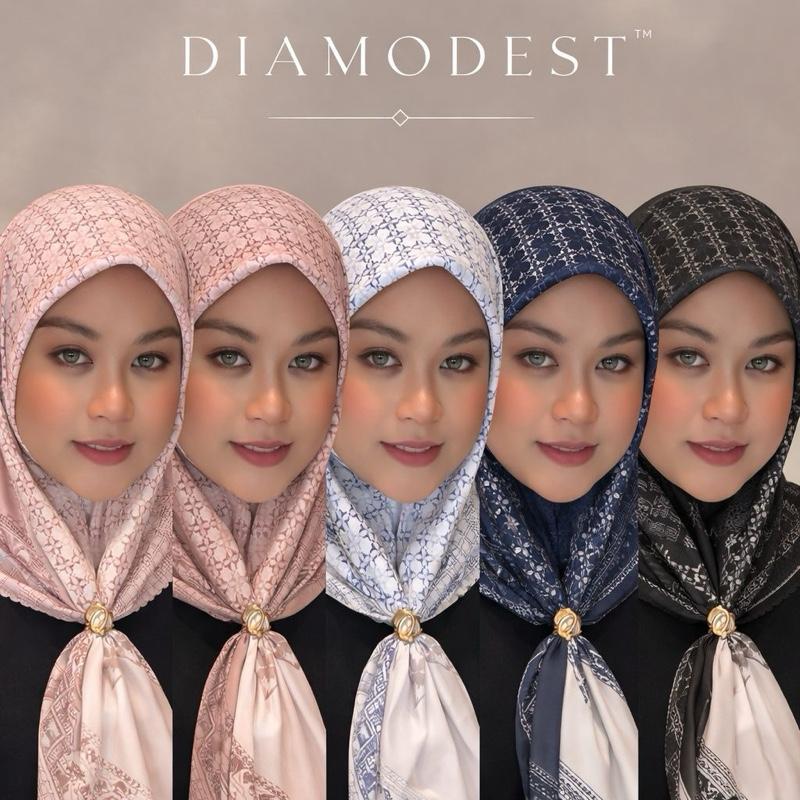 HOLLY LANE BAWAL POLYCOTTON WITH IN BUILT MAGNET